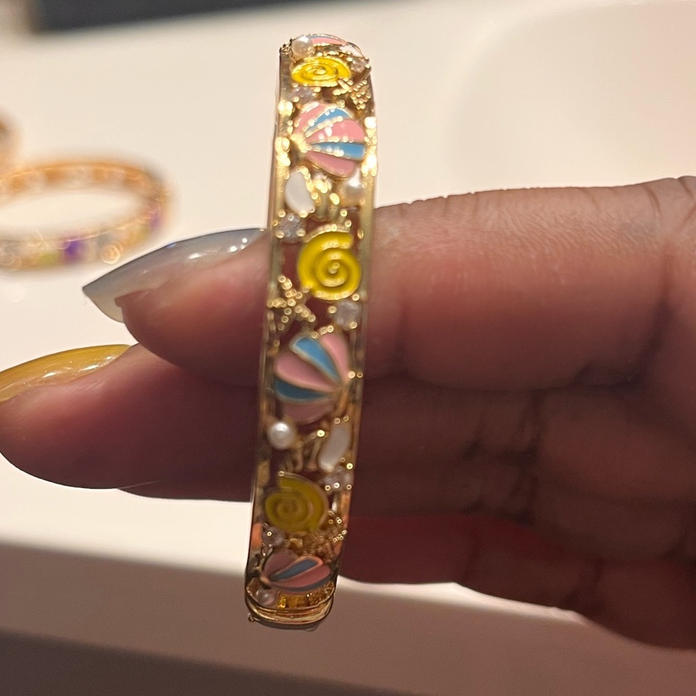 Kids Gold plated seashell bangle